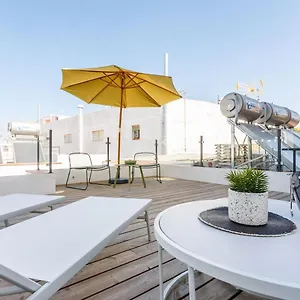 Precioso Atico De Diseno, Gran Terraza De 35 M2 Y De 16 M2 Y Garaje En Pleno Centro , Seville Spain
